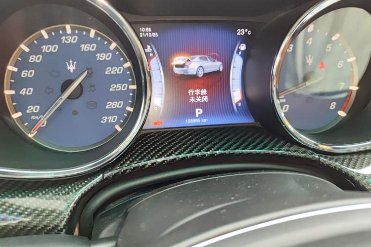 Used Maserati President 2013 3.0T Standard Model Odometer Close Up