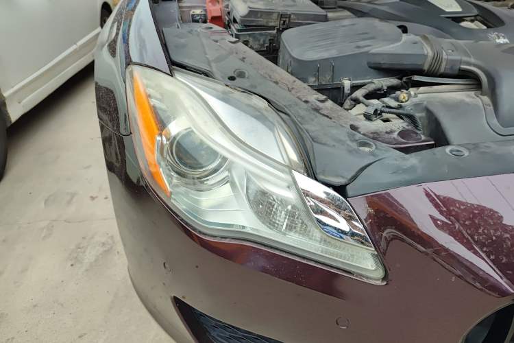 Used Maserati President 2013 3.0T Standard Model Right Front Headlight