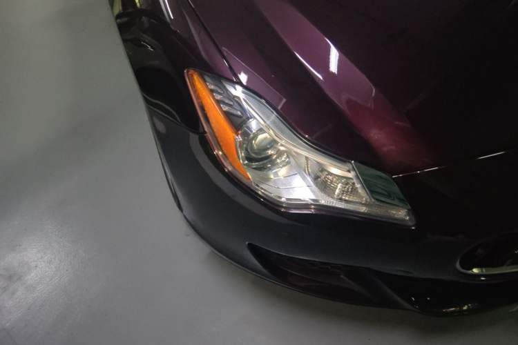 Used Maserati President 2013 3.0T Standard Model Right Front Headlight