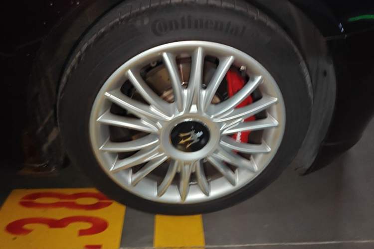Used Maserati President 2013 3.0T Standard Model Right Front Wheel Hub