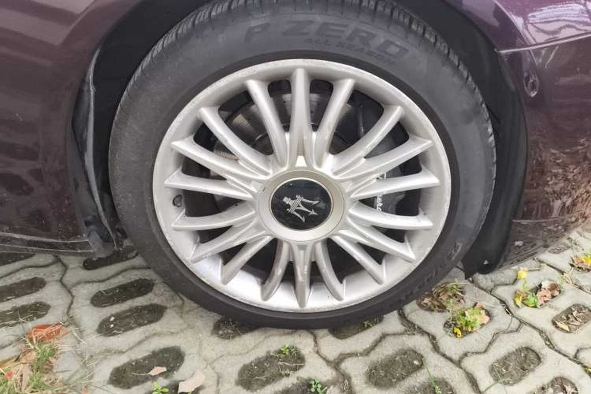 Used Maserati President 2013 3.0T Standard Model Right Front Wheel Hub