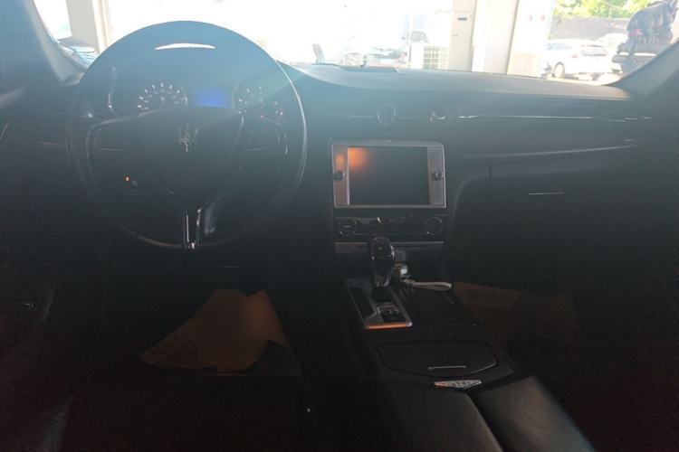 Used Maserati President  Center Console