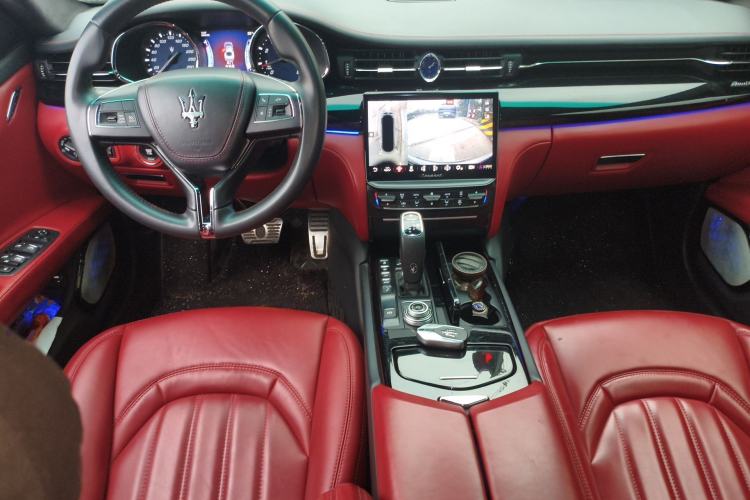 Used Maserati President 2013 3.0T Standard Model Center Console