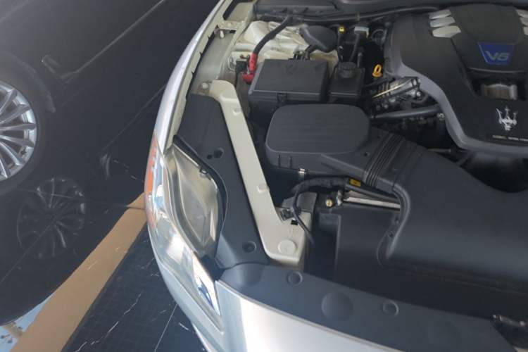 Used Maserati President  Engine Bay Right