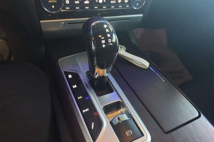 Used Maserati President  Gear Lever