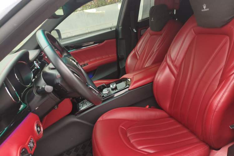 Used Maserati President 2013 3.0T Standard Model Left Front Seat