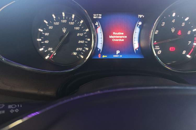 Used Maserati President  Odometer Close Up