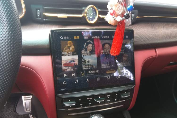 Used Maserati President 2013 3.0T Standard Model Audio And AC Panel