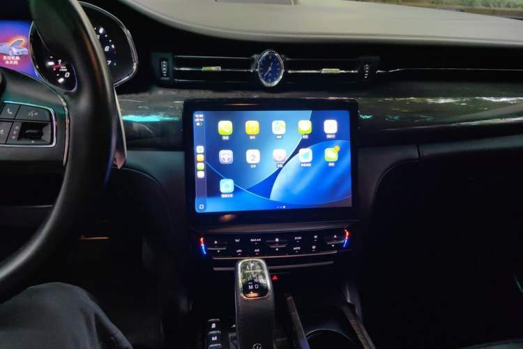 Used Maserati President 2013 3.0T Standard Model Audio And AC Panel
