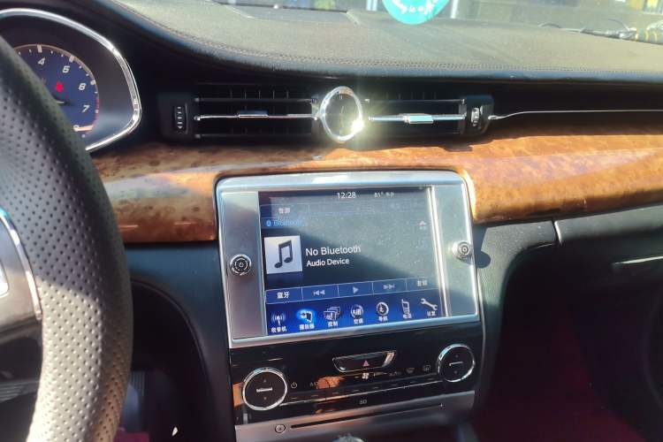 Used Maserati President 2013 3.0T Standard Model Audio And AC Panel