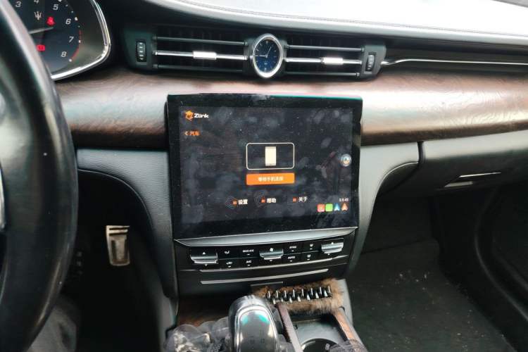 Used Maserati President 2013 3.0T Standard Model Audio And AC Panel