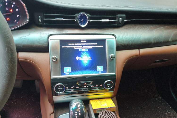 Used Maserati President 2013 3.0T Standard Model Audio And AC Panel