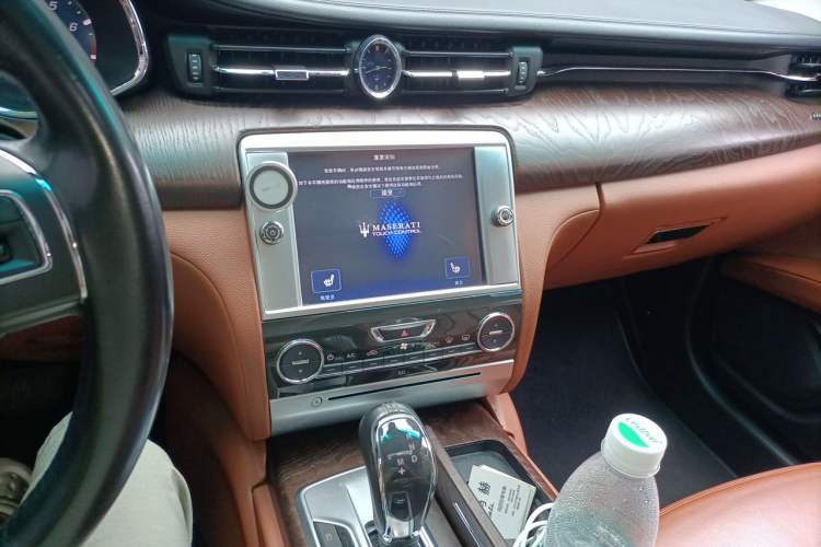 Used Maserati President 2013 3.0T Standard Model Audio And AC Panel