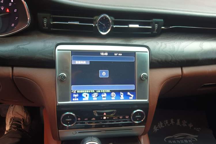Used Maserati President 2013 3.0T Standard Model Audio And AC Panel