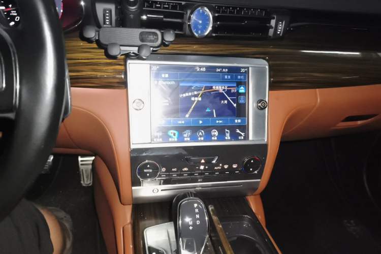 Used Maserati President 2013 3.0T Standard Model Audio And AC Panel