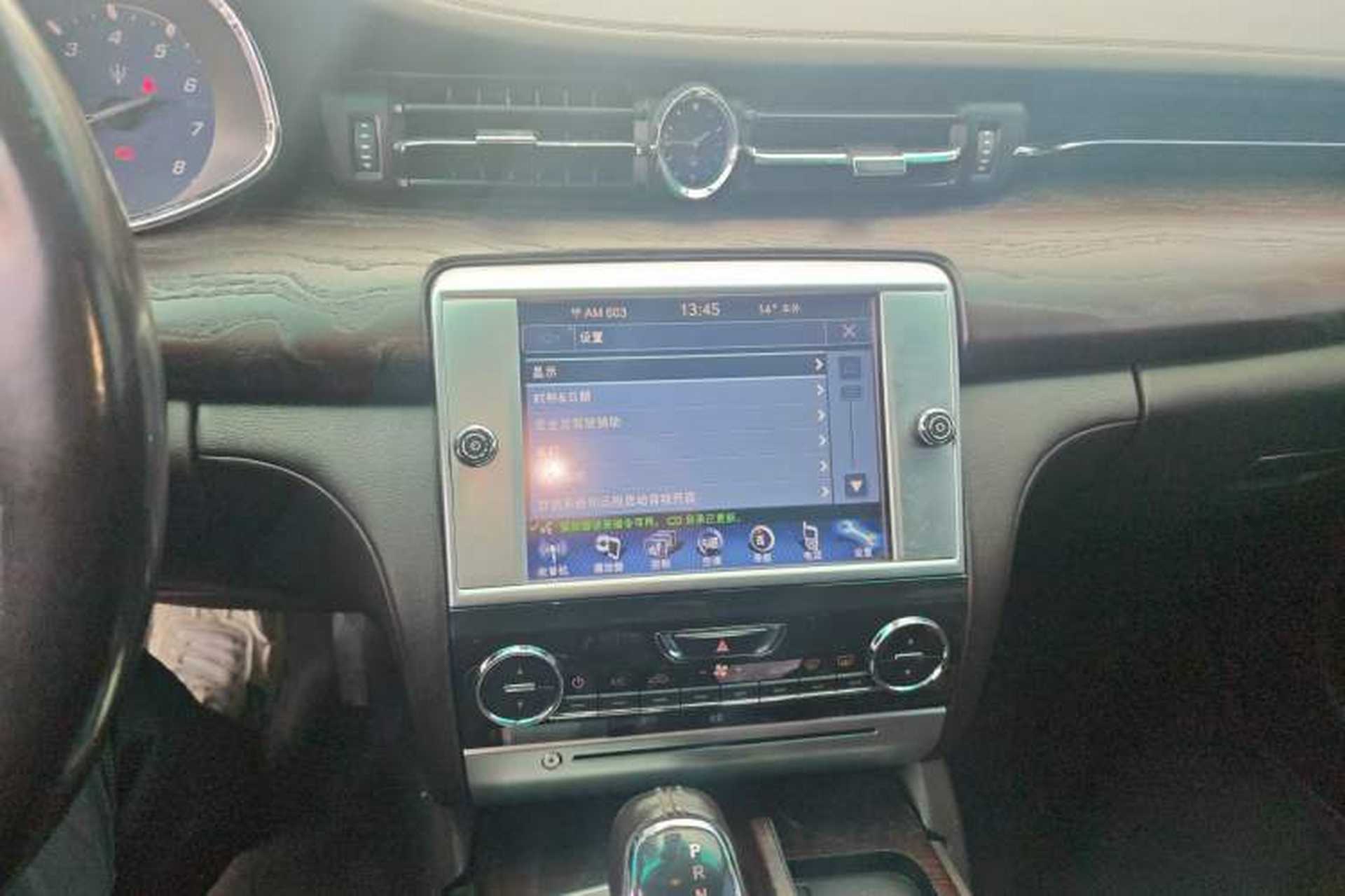 Used Maserati President 2013 3.0T Standard Model Audio And AC Panel