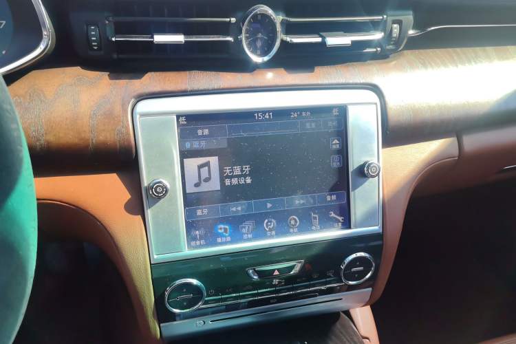 Used Maserati President 2013 3.0T Standard Model Audio And AC Panel