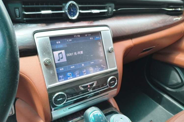 Used Maserati President 2013 3.0T Standard Model Audio And AC Panel