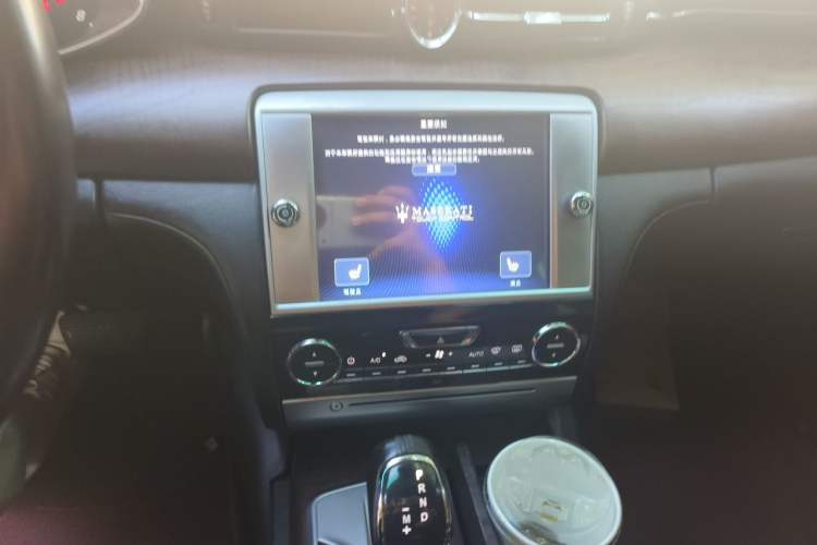Used Maserati President 2013 3.0T Standard Model Audio And AC Panel