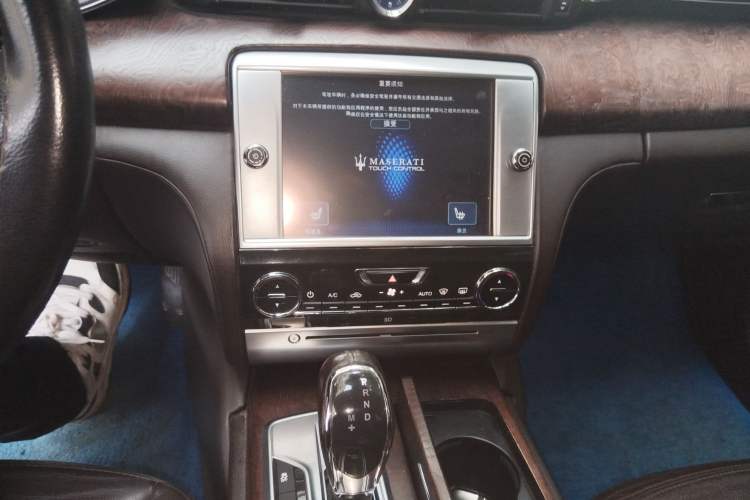 Used Maserati President 2013 3.0T Standard Model Audio And AC Panel