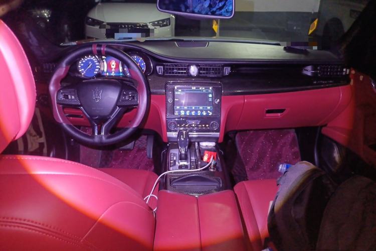 Used Maserati President  Center Console