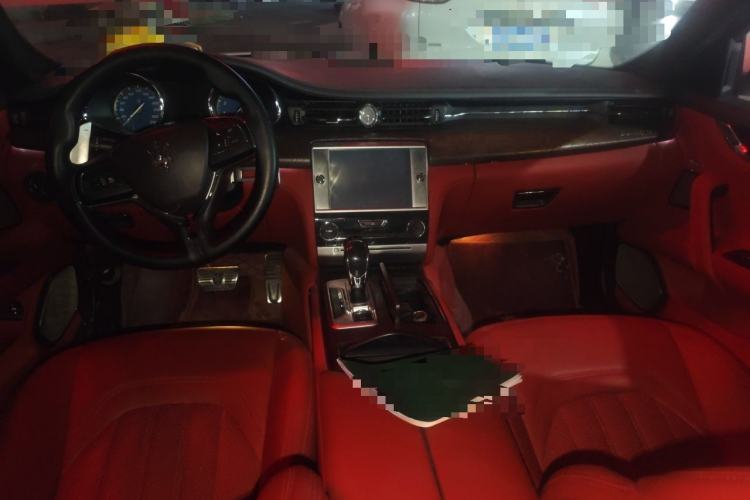 Used Maserati President 2013 3.0T Standard Model Center Console