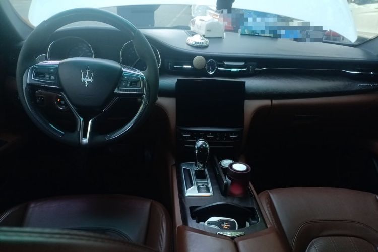 Used Maserati President 2013 3.0T Standard Model Center Console