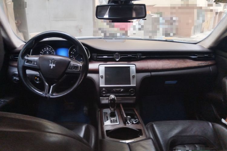 Used Maserati President 2013 3.0T Standard Model Center Console