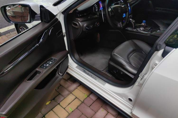Used Maserati President 2013 3.0T Standard Model Driver Seat