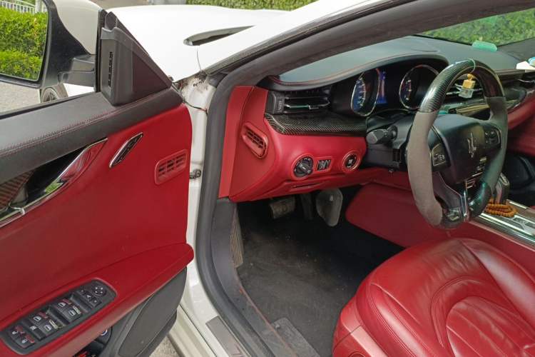 Used Maserati President 2013 3.0T Standard Model Driver Seat