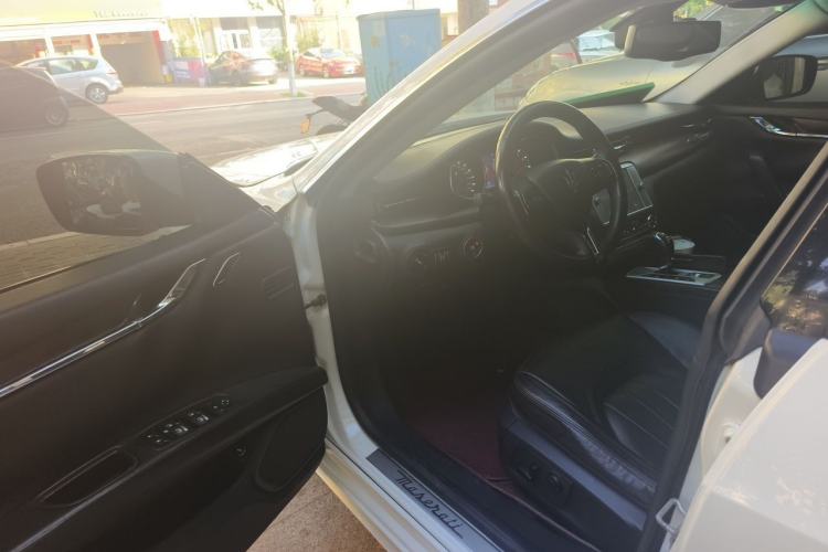 Used Maserati President 2013 3.0T Standard Model Driver Seat