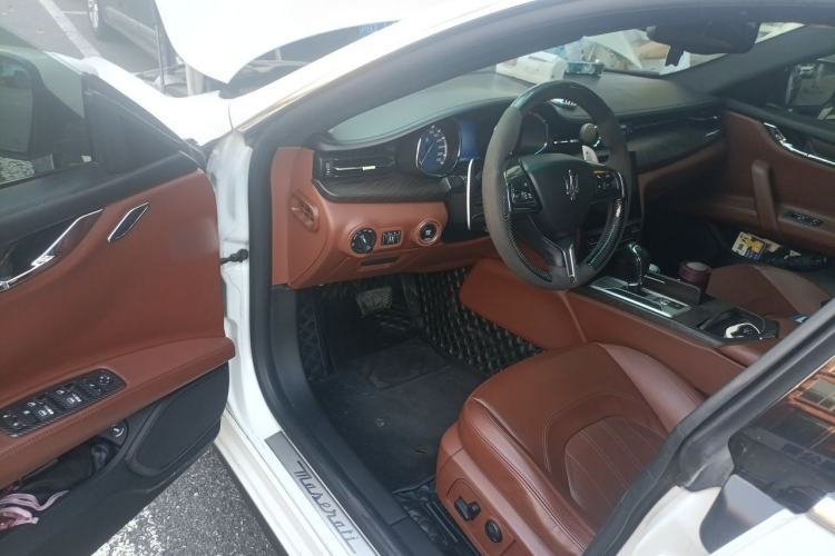 Used Maserati President 2013 3.0T Standard Model Driver Seat
