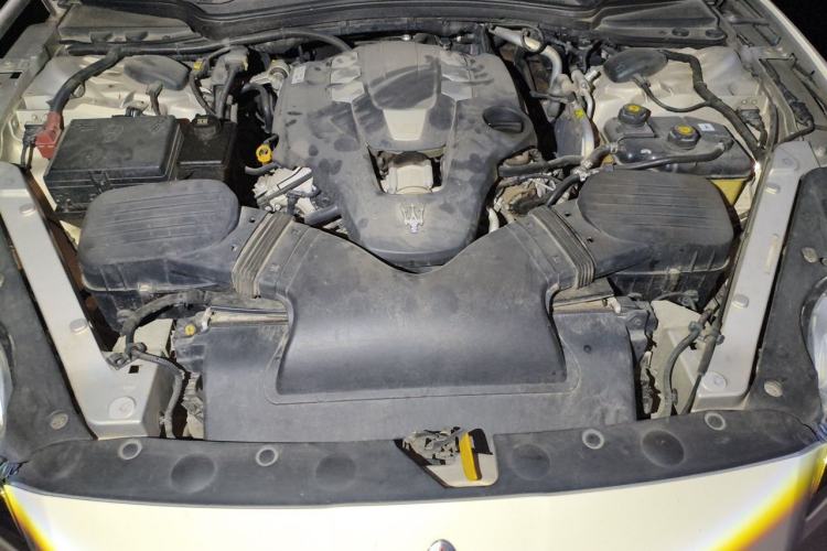 Used Maserati President 2013 3.0T Standard Model Engine Bay