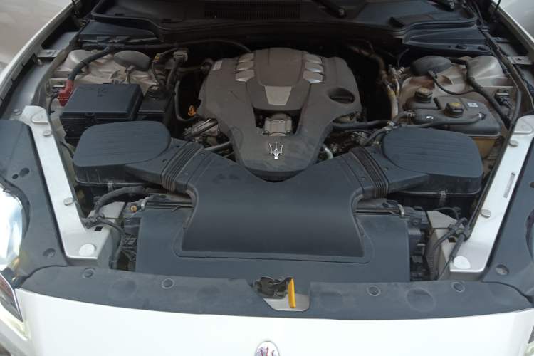 Used Maserati President 2013 3.0T Standard Model Engine Bay
