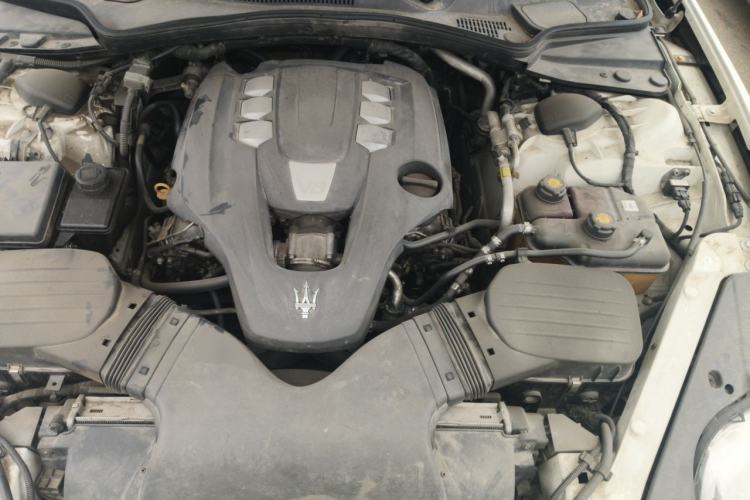 Used Maserati President 2013 3.0T Standard Model Engine Bay
