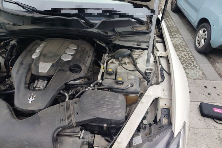Used Maserati President 2013 3.0T Standard Model Engine Bay Left