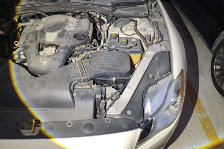 Used Maserati President 2013 3.0T Standard Model Engine Bay Left