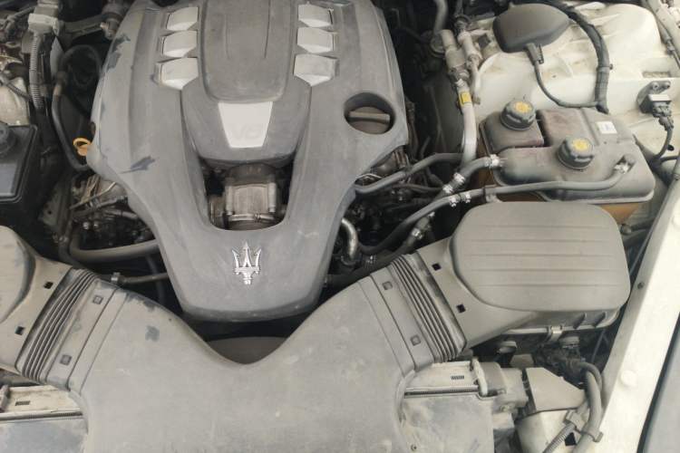 Used Maserati President 2013 3.0T Standard Model Engine Bay Left