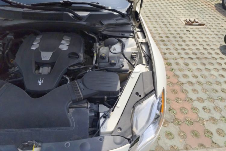 Used Maserati President 2013 3.0T Standard Model Engine Bay Left