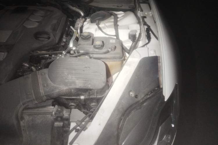 Used Maserati President 2013 3.0T Standard Model Engine Bay Left