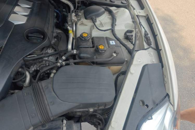 Used Maserati President 2013 3.0T Standard Model Engine Bay Left