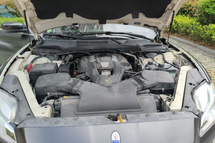 Used Maserati President 2013 3.0T Standard Model Engine Bay