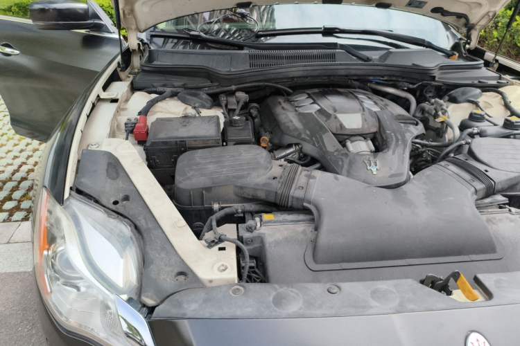 Used Maserati President 2013 3.0T Standard Model Engine Bay Right