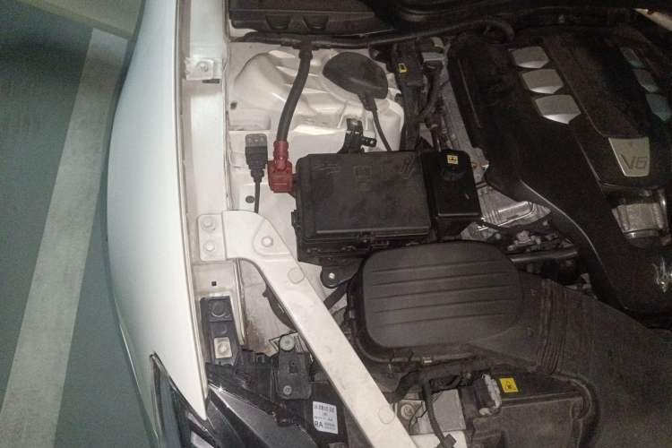 Used Maserati President 2013 3.0T Standard Model Engine Bay Right