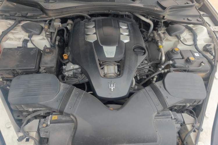 Used Maserati President 2013 3.0T Standard Model Engine Bay