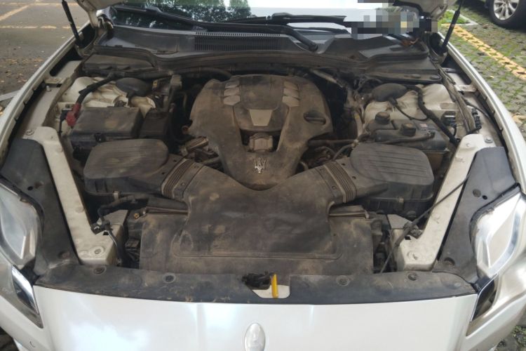 Used Maserati President 2013 3.0T Standard Model Engine Bay