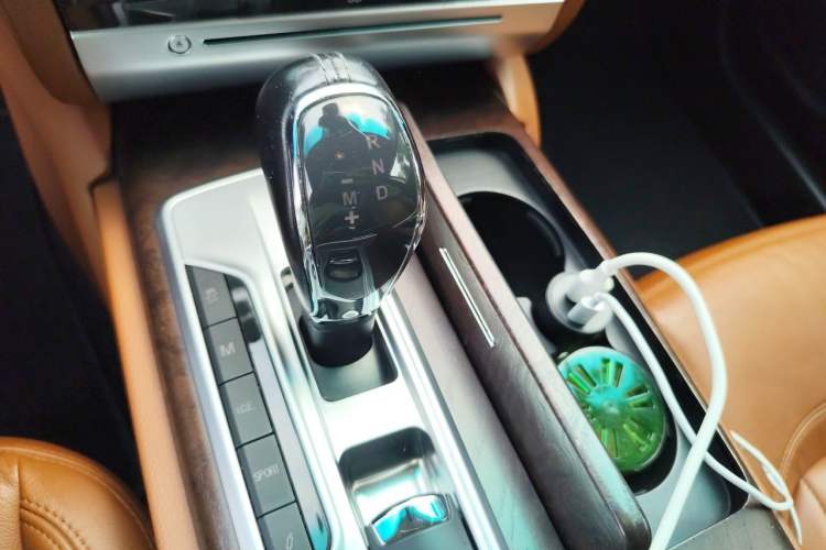 Used Maserati President 2013 3.0T Standard Model Gear Lever