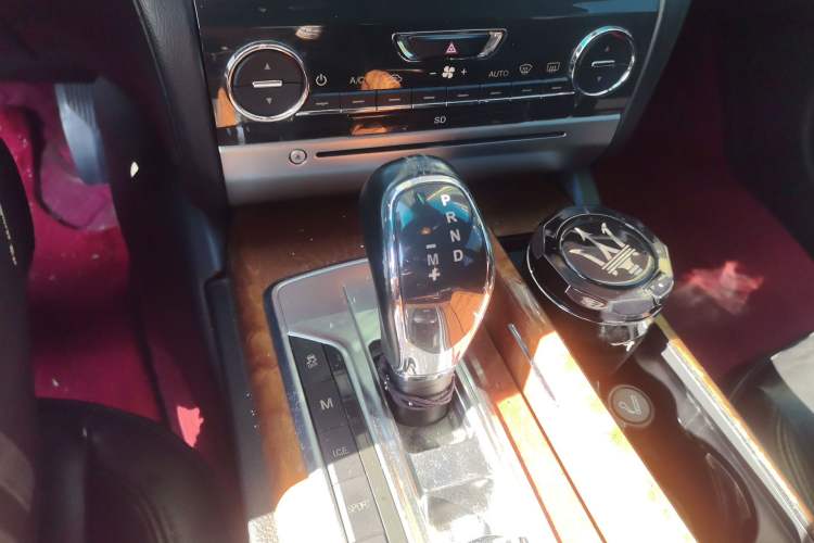 Used Maserati President 2013 3.0T Standard Model Gear Lever