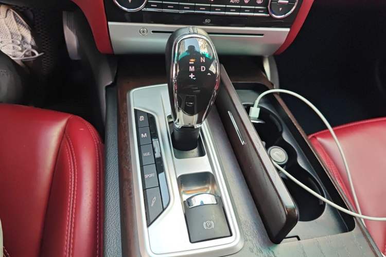 Used Maserati President 2013 3.0T Standard Model Gear Lever