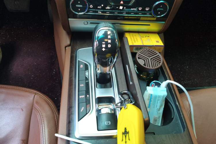 Used Maserati President 2013 3.0T Standard Model Gear Lever
